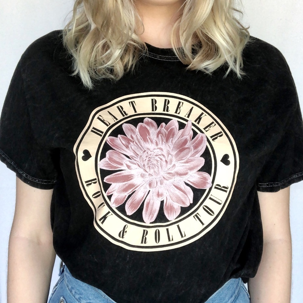 Rock & Roll NWOT‎ Band Tour Graphic Tee